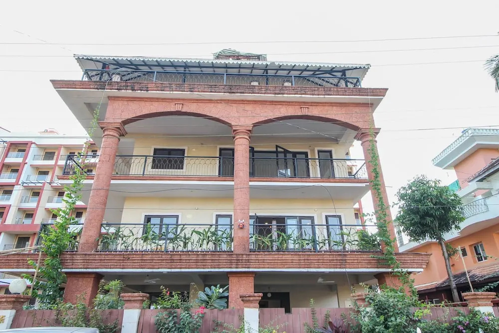 OYO 10871 Home Luxurious 3BHK Dona Paula