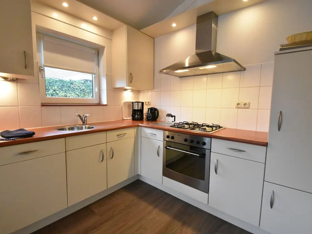 Beautifully Furnished Holiday Home With hot tub and Large Garden on the Veluwe