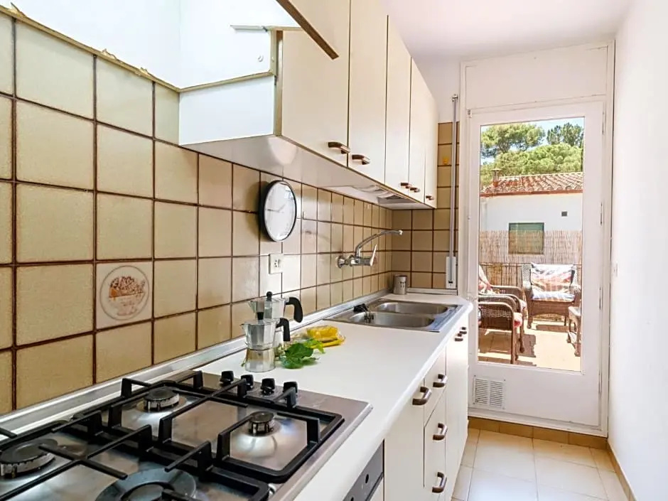 Acogedor Apartamento situado a 50 metros de la preciosa playa de Llafranc con gran terraza Chill Out