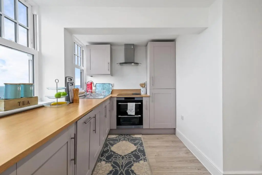 Skyview Eastbourne 24