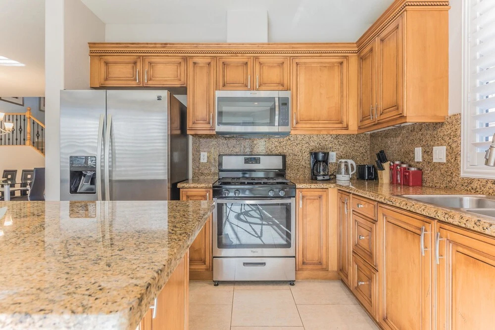 Luxurious 4BR 9min to LV Strip Sleeps 16