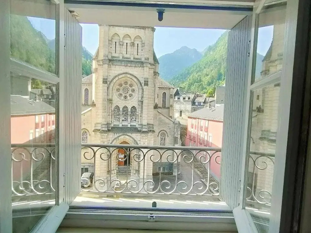 Appartement Cauterets, 3 pièces, 4 personnes - FR-1-234-144