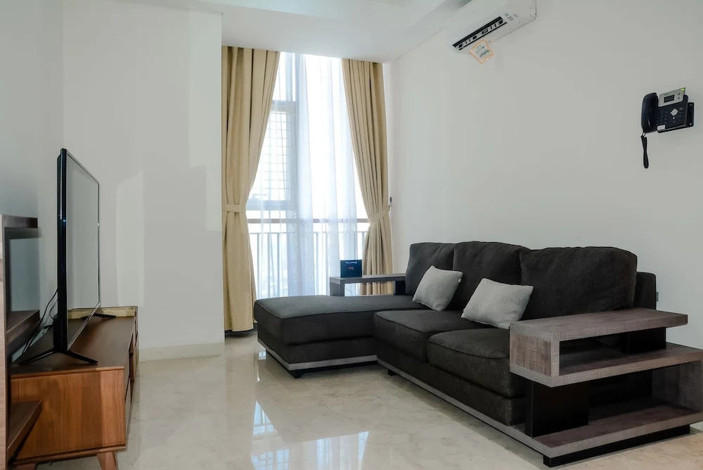 Artistic Room Lavenue Apartment