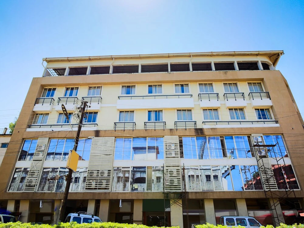 OYO 18594 M The Business Hotel