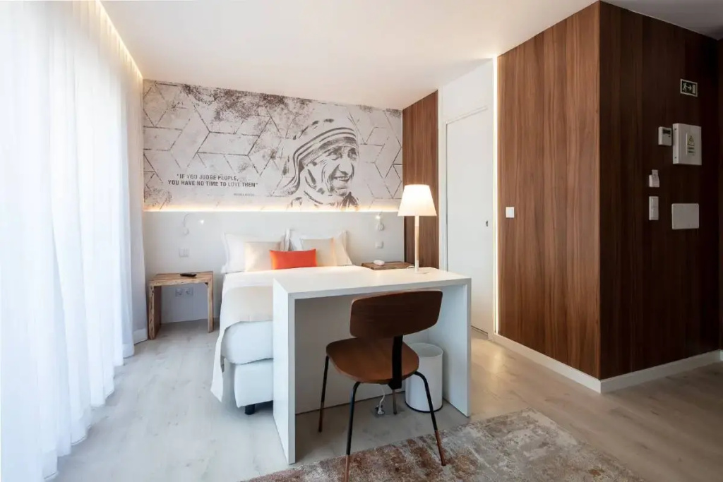 The ICONS Lisbon Hotel