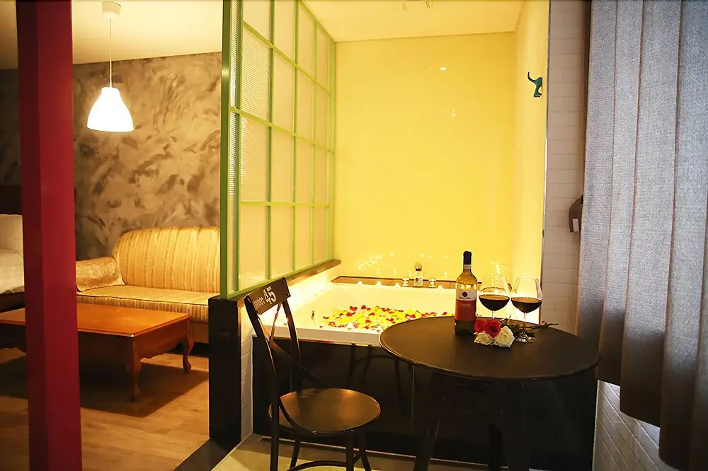 K City Hotel