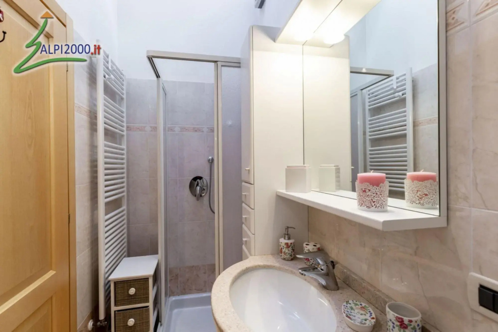RADETZKY -  typical apartment. (022113-AT-667315)-604  RADETZKY