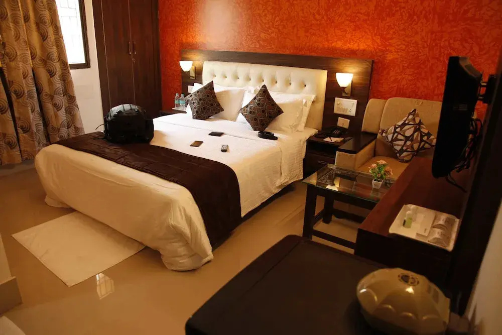 PAH Clarista Hotel