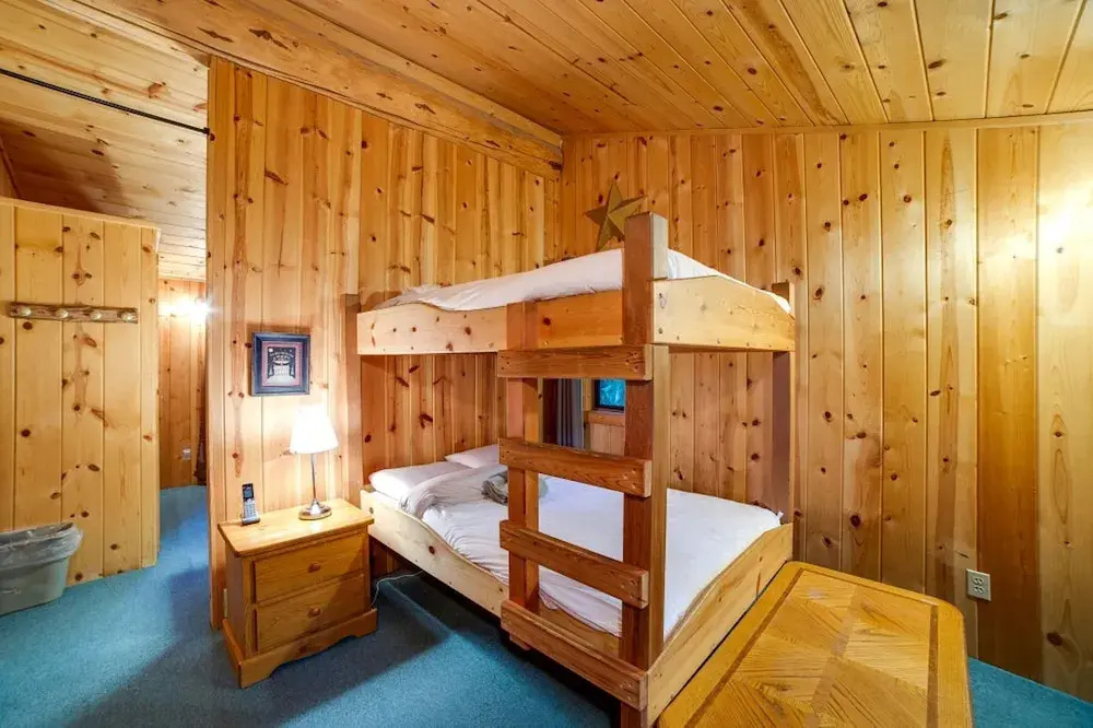 Snowline Cabin 10 - Log Cabin at its Best Free Wi-fi