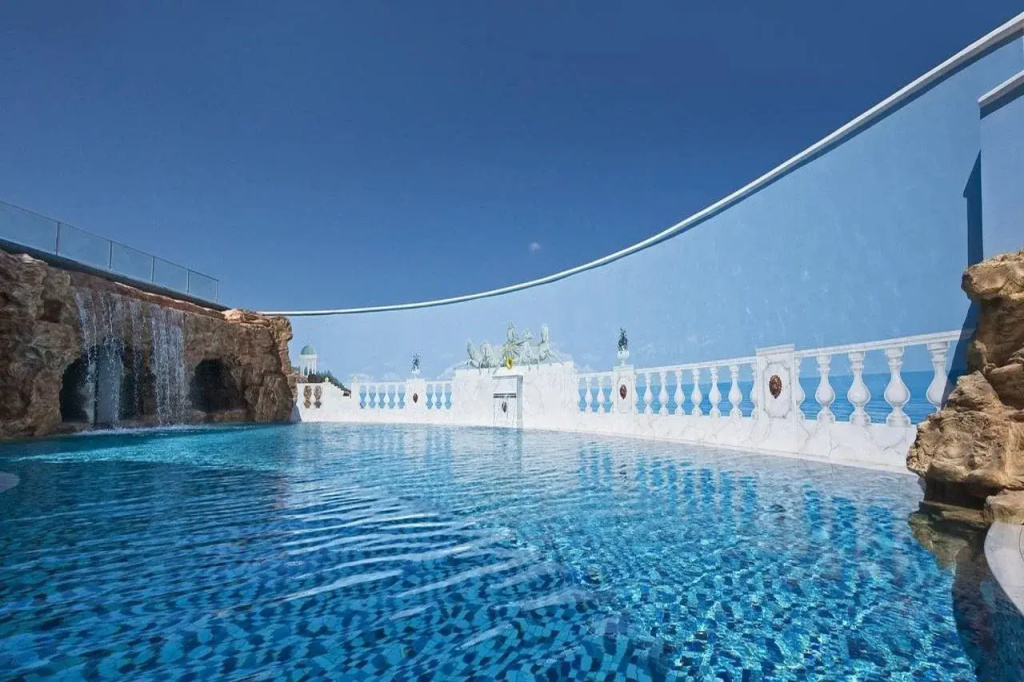 La Marquise Luxury Resort Complex