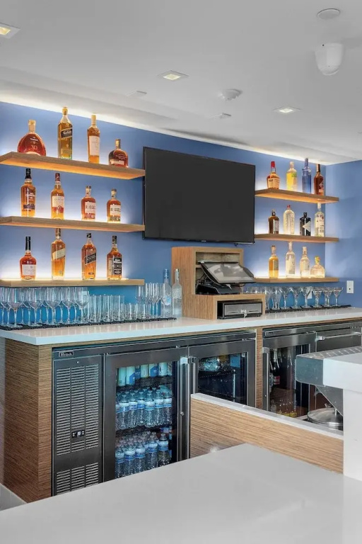 H2O Hermosa Beach Hotel