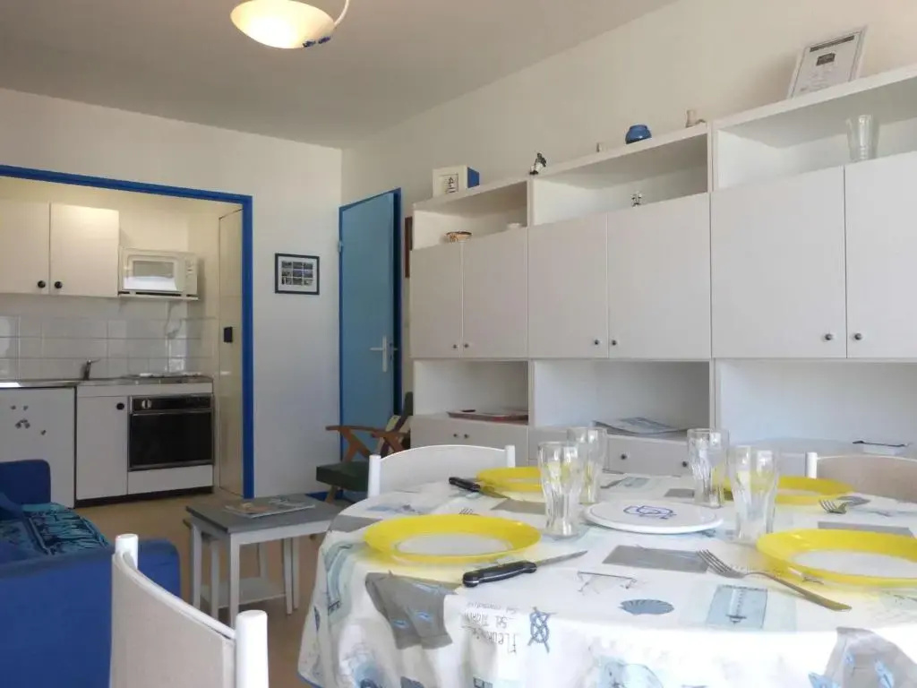 Appartement Saint-Gilles-Croix-de-Vie, 2 pièces, 4 personnes - FR-1-224-40