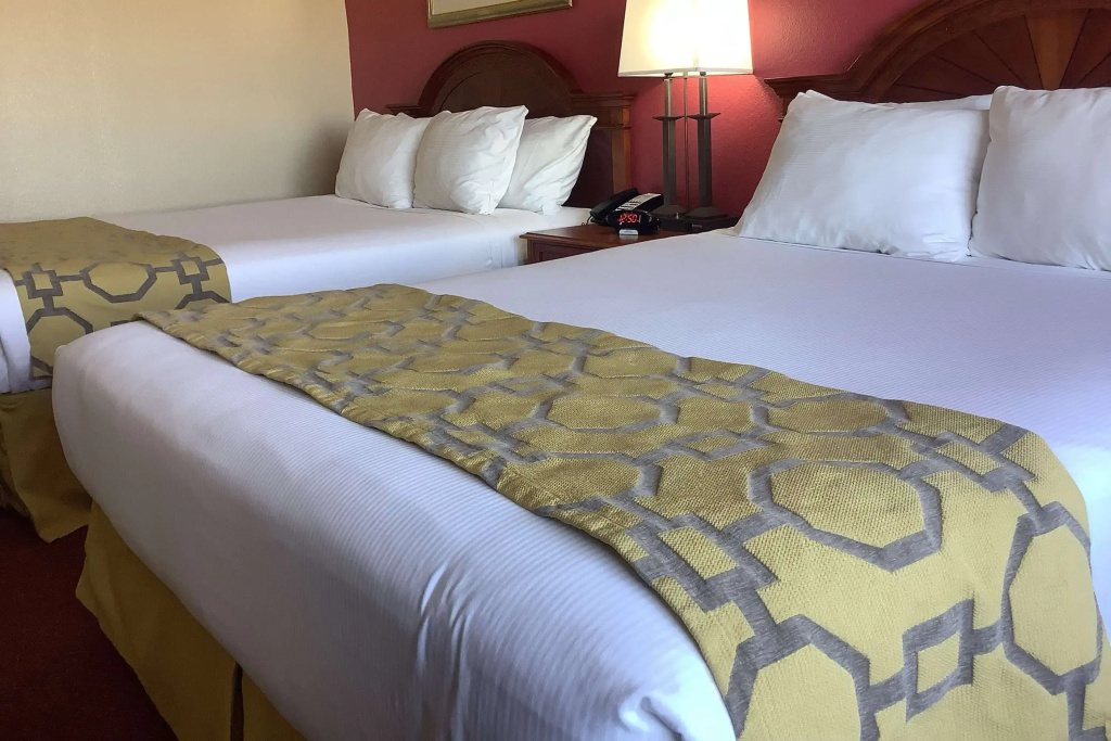 Baymont Inn & Suites by Wyndham Holbrook