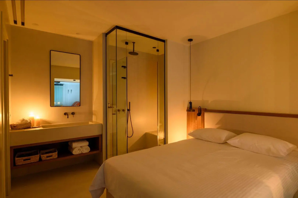 Potnia Theron Suites