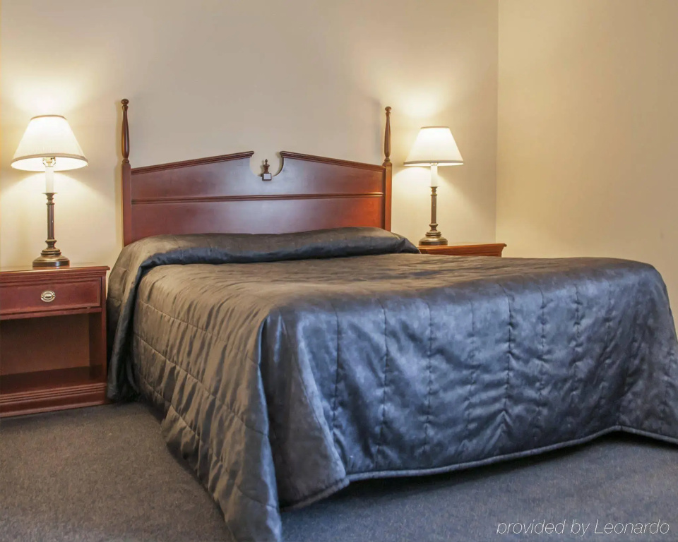 Econo Lodge Laval