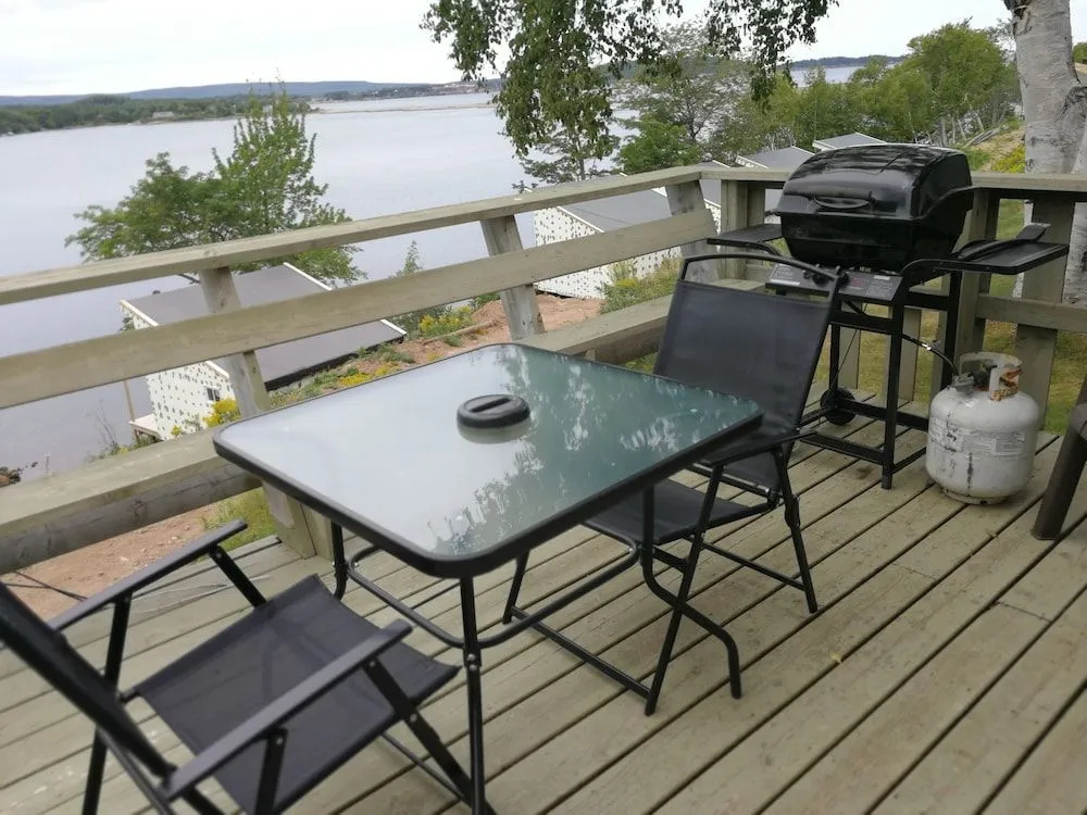 Knotty Pine Cottages, Suites & Motel Rooms