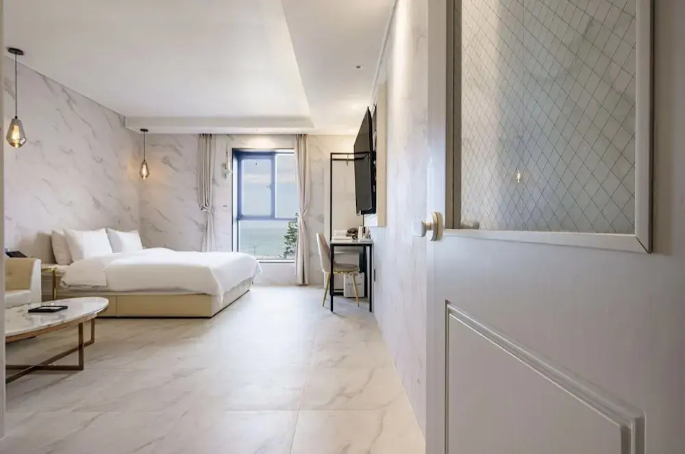 H moment Hotel songjeong