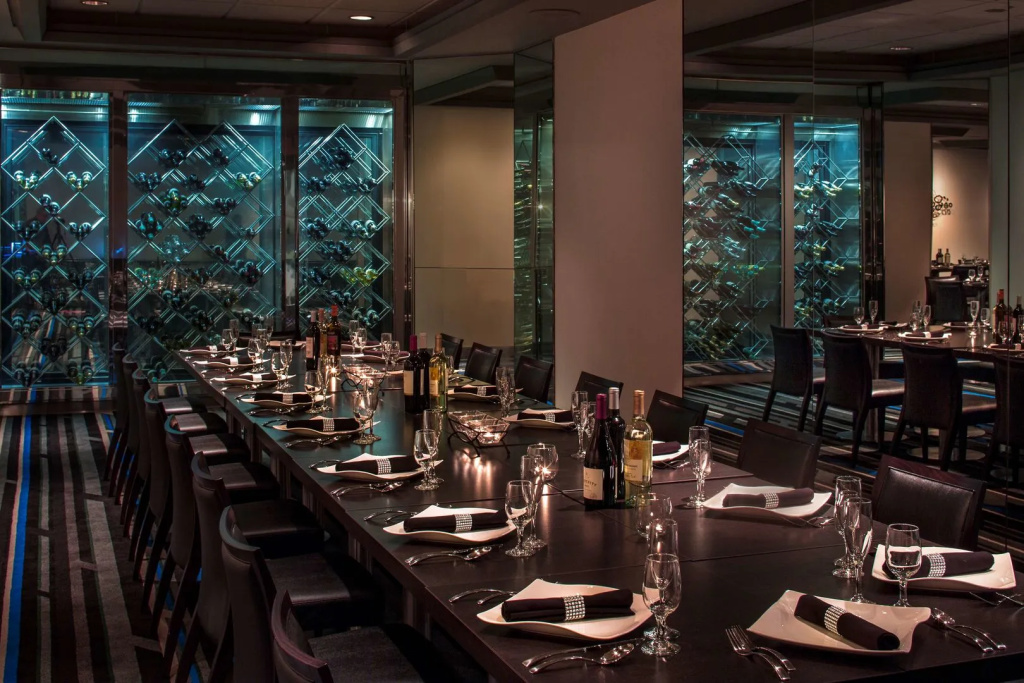 DoubleTree by Hilton Newark-Fremont