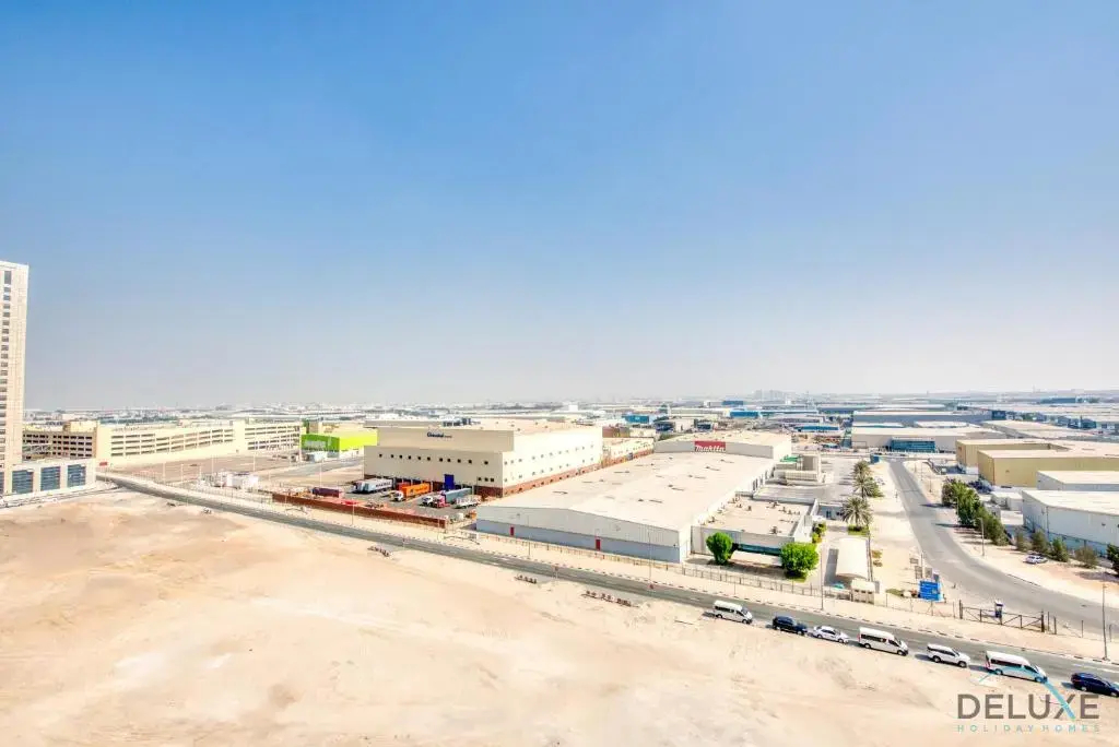 Adorable Studio at Aura Residences Jebel Ali by Deluxe Holiday Homes