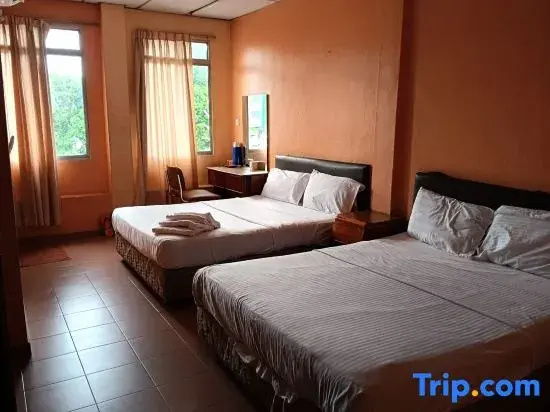 OYO 91284 White House Hotel Kluang
