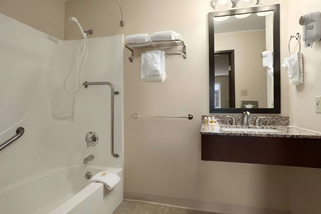 Days Inn & Suites by Wyndham Gunnison