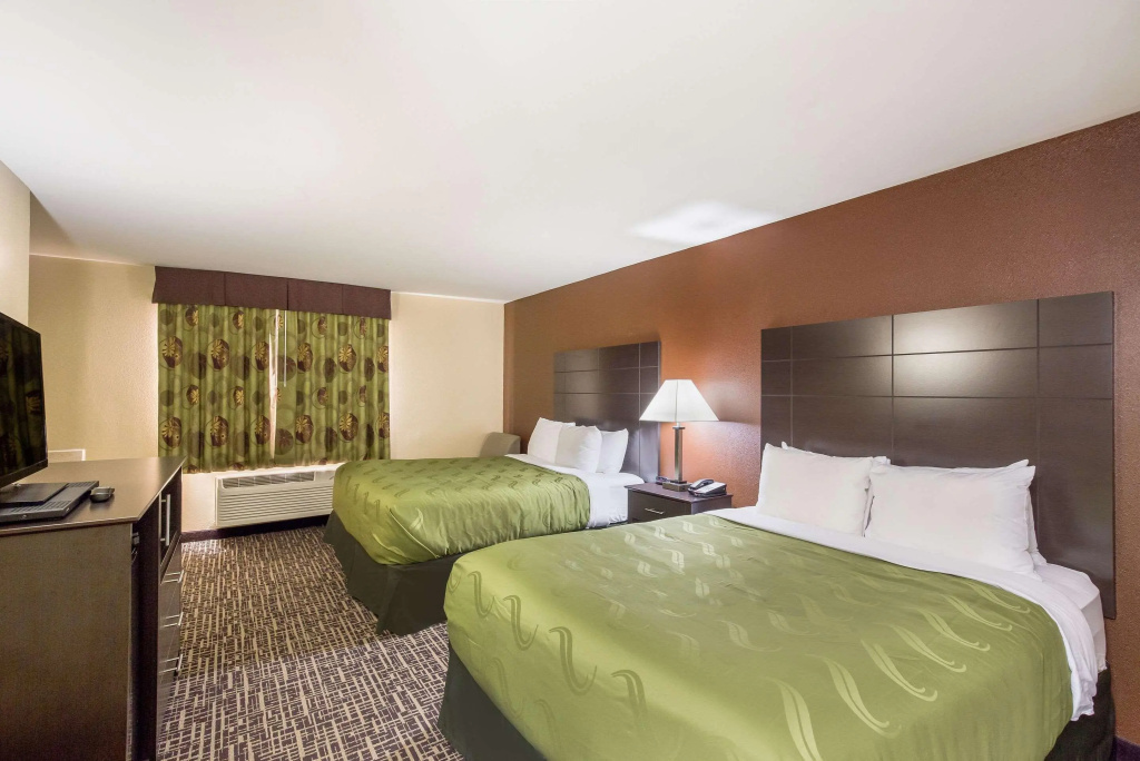 Quality Inn & Suites Caseyville - St Louis