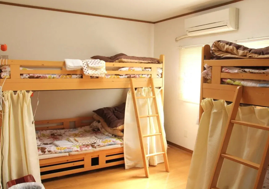 Guest House Carpe Hiroshima Koi - Hostel
