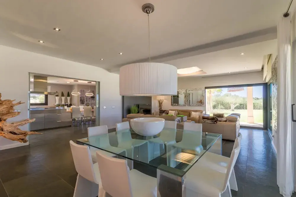 Sa Canoveta with Designer Kitchen