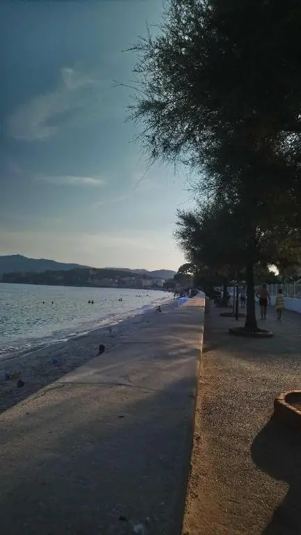 Appartement 4 personnes 5mn plage Piscine wifi parking
