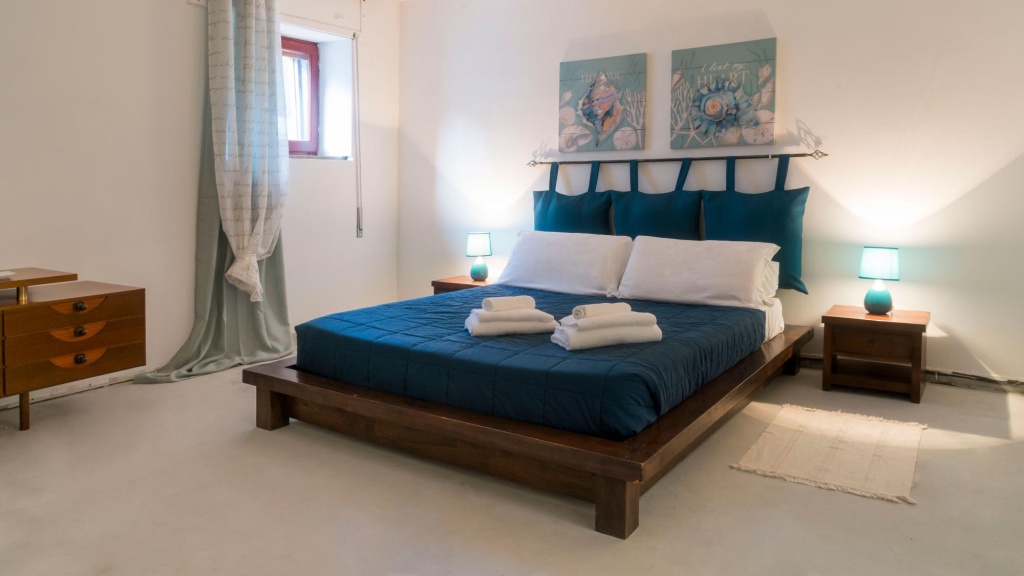 Welcomely - Green and Blue Ground Floor