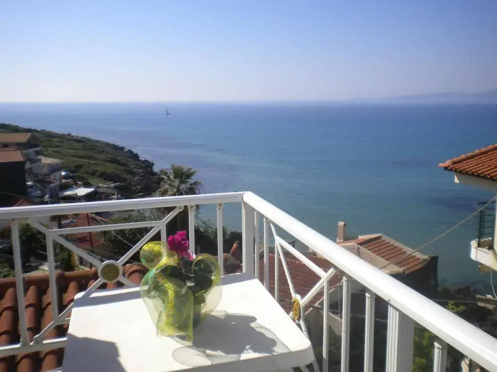Brati II Beach Hotel