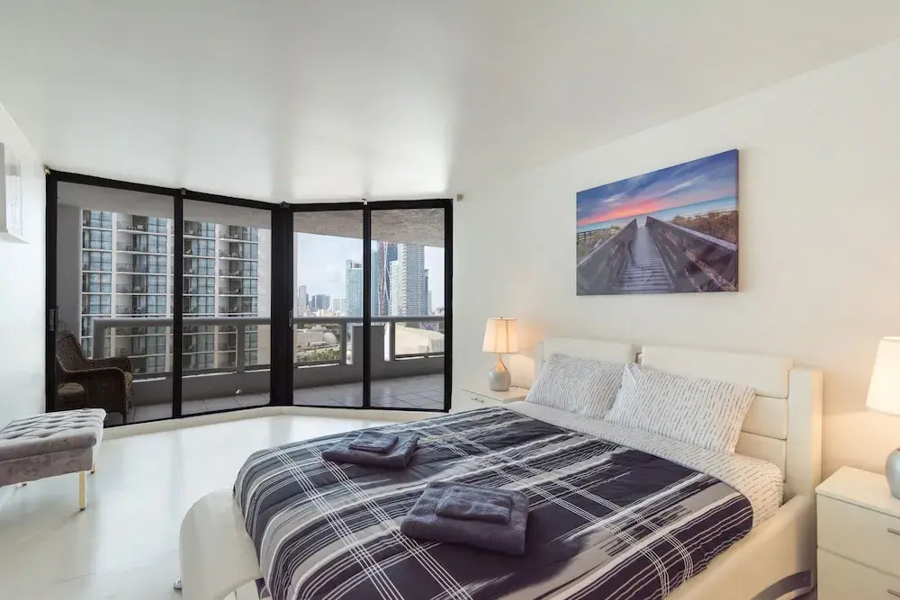 Stunning Balcony Views 3 Bedroom