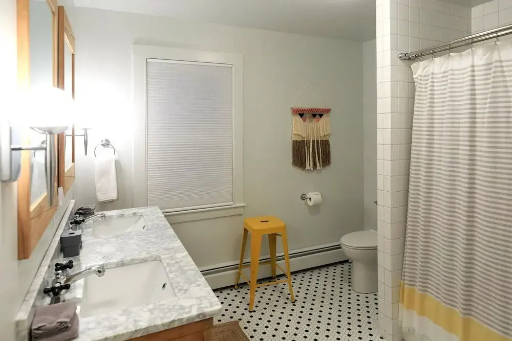 Rye Motor Inn - Oceanfront, Walk to Beach