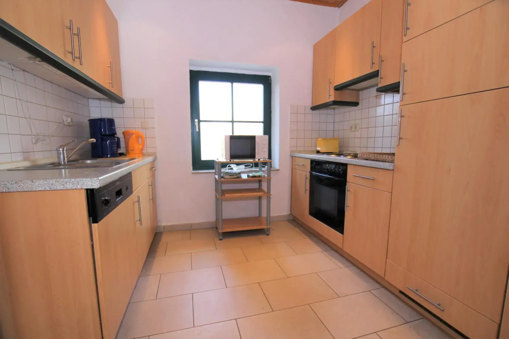 Semi detached house, Glave