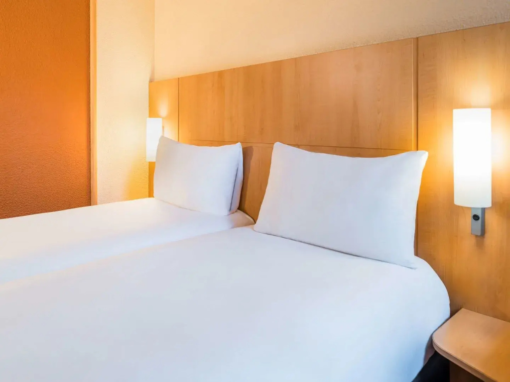 ibis Paris Pont de Suresnes Longchamp