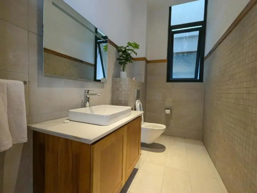 Broadwalk Residency