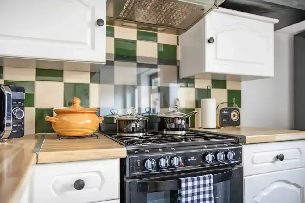 Stunning character 2bed Cottage in St Albans Wifi