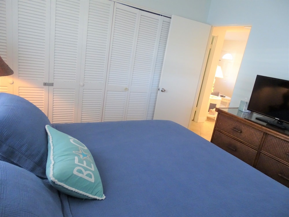 Aloha Kai - Unit 3 2 Bedrooms 1 Bathroom Apts