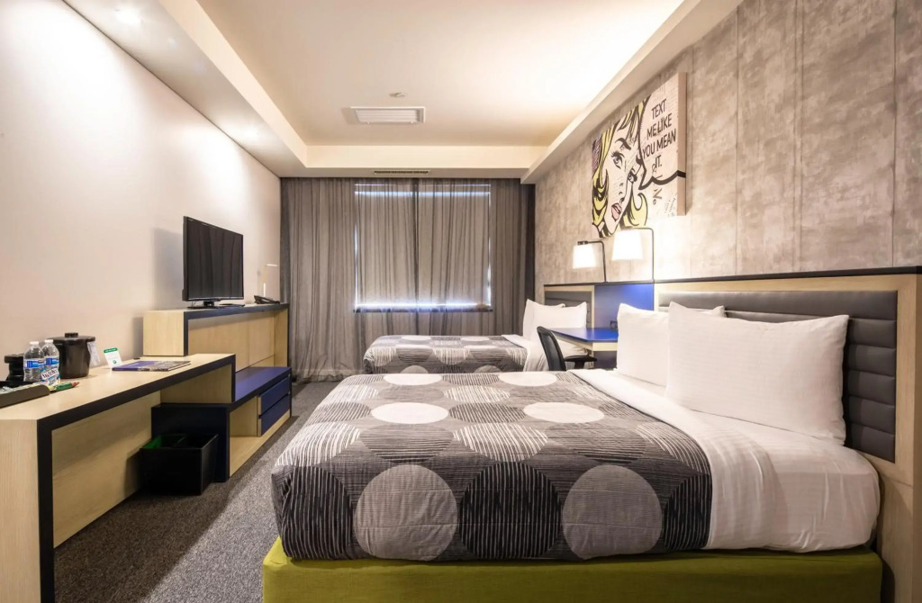 Leon Hotel LES