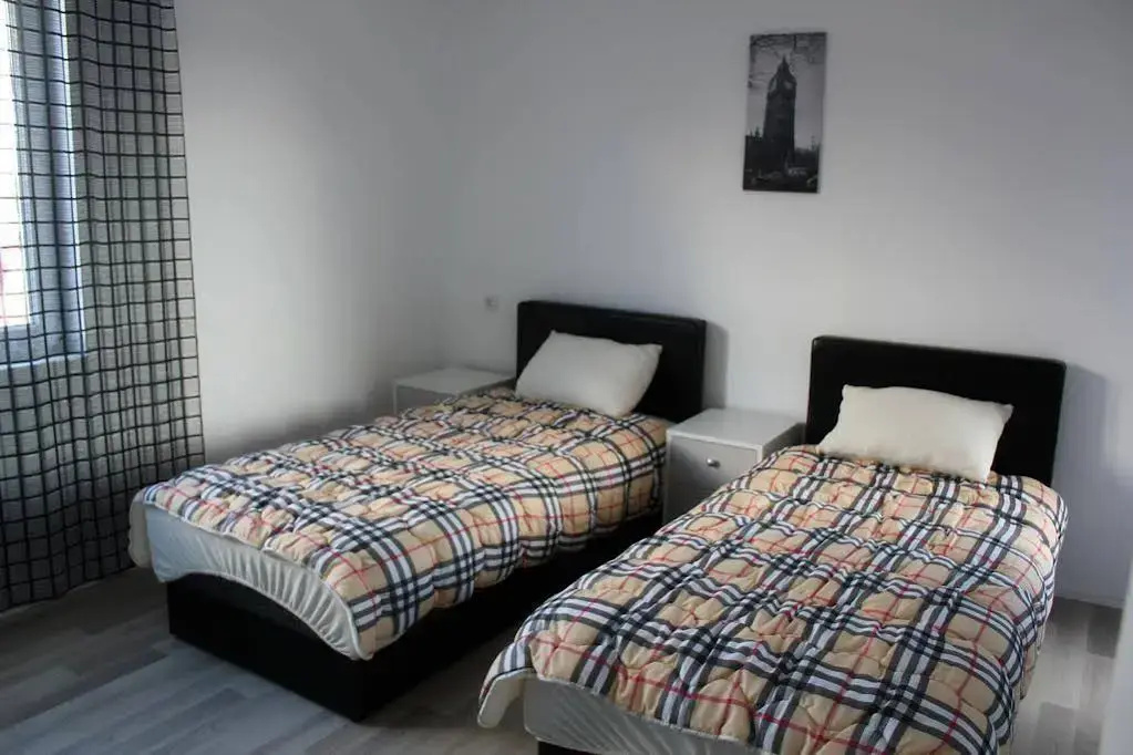 Rooms 018