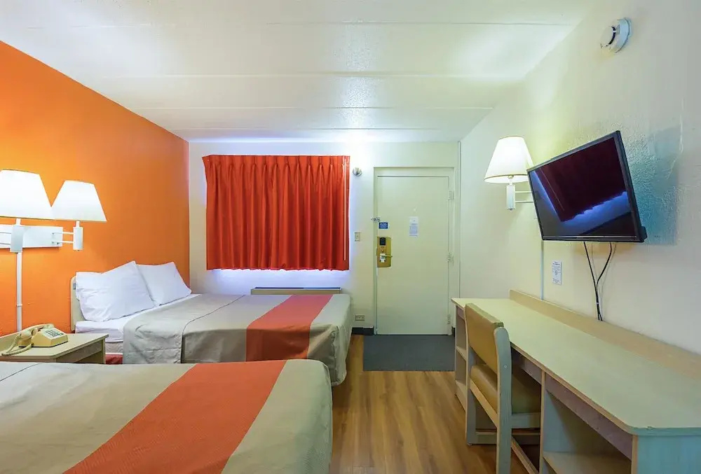 Motel 6 Dubuque