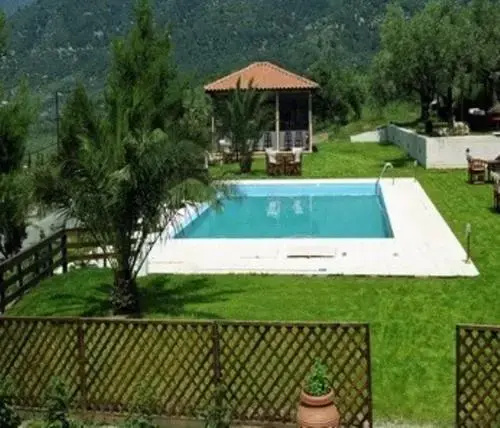 Hotel Yades