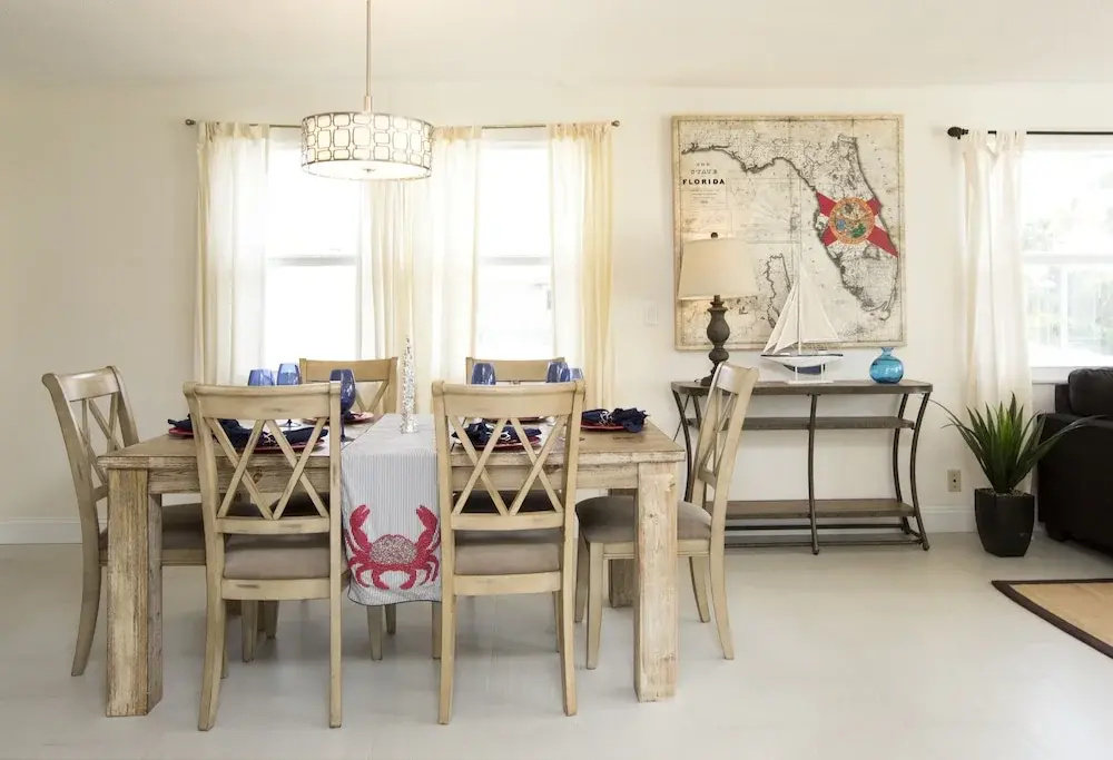Sunny Shores Inn & Suites