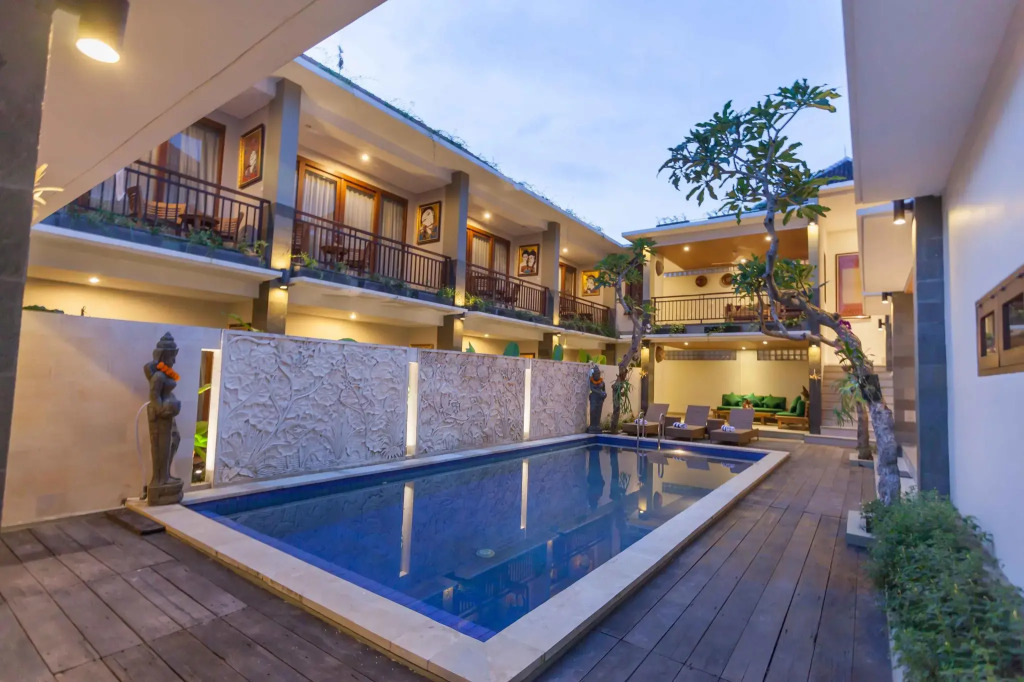 Janis Place Cottage by Purely