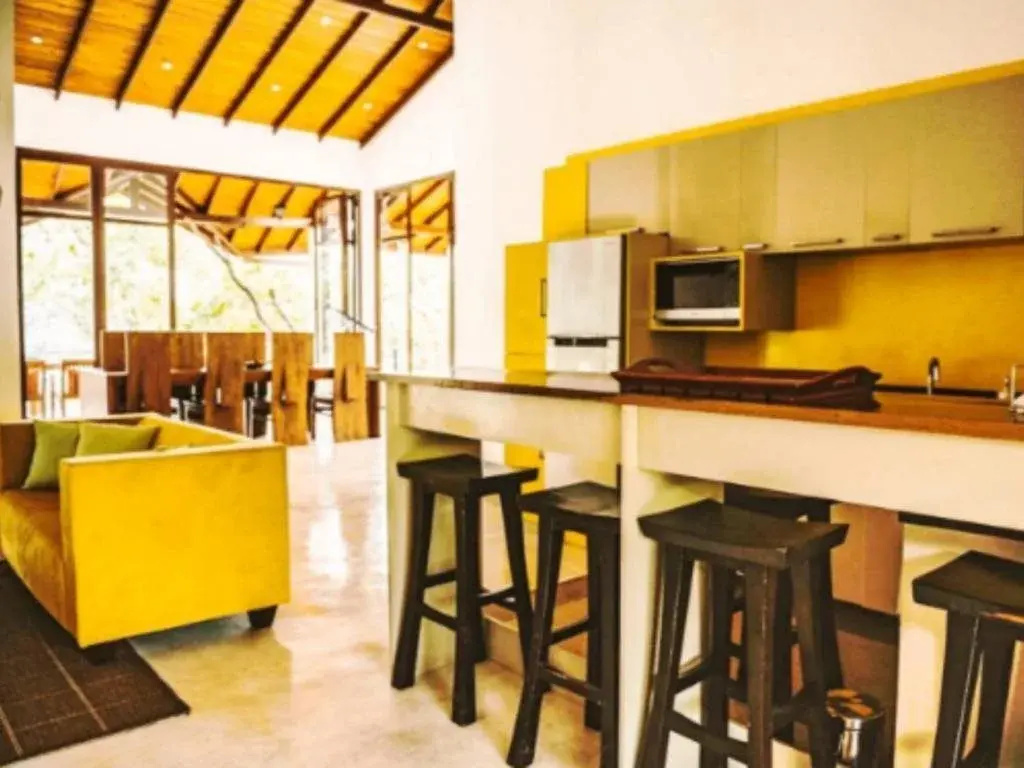 Aqua Dunhinda Villa