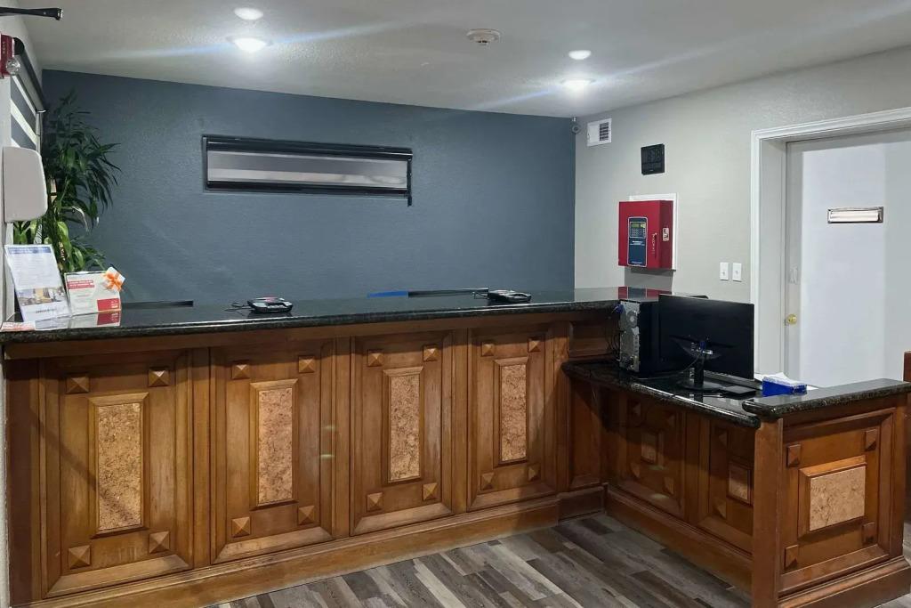 Econo Lodge Inn & Suites Laredo - Nuevo Laredo