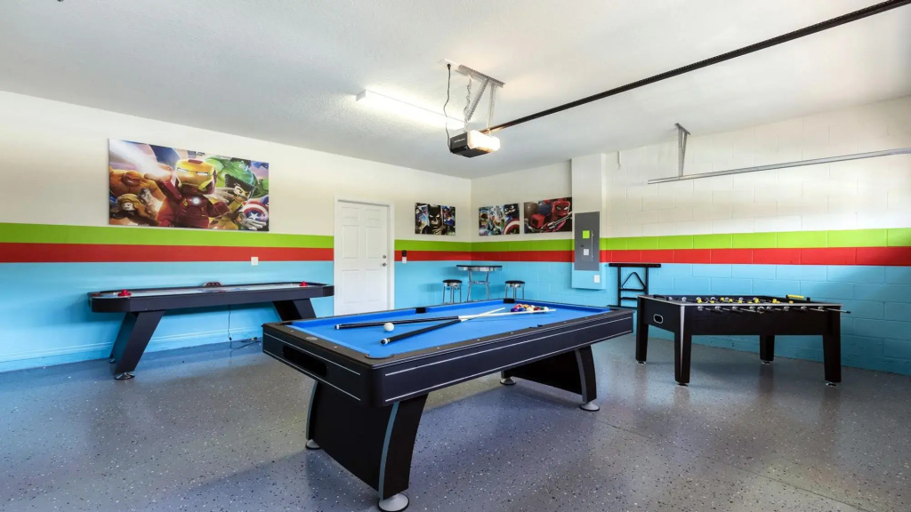 7BR Disney Getaway w Games Projector Pool SPA