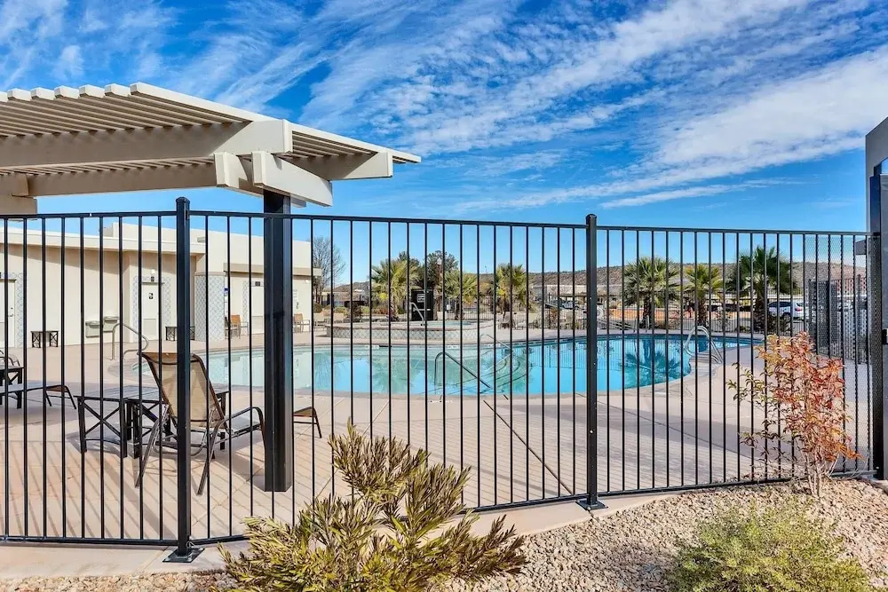 Family Fun Getaway #2339 4 Bedroom Townhouse by Redawning
