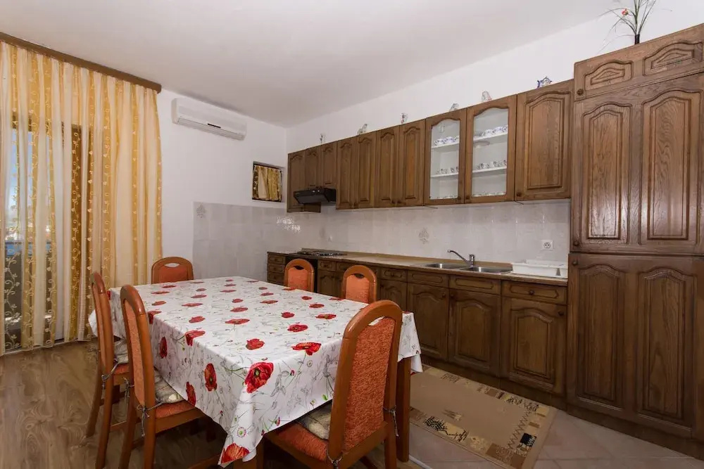 Apartments Ljube