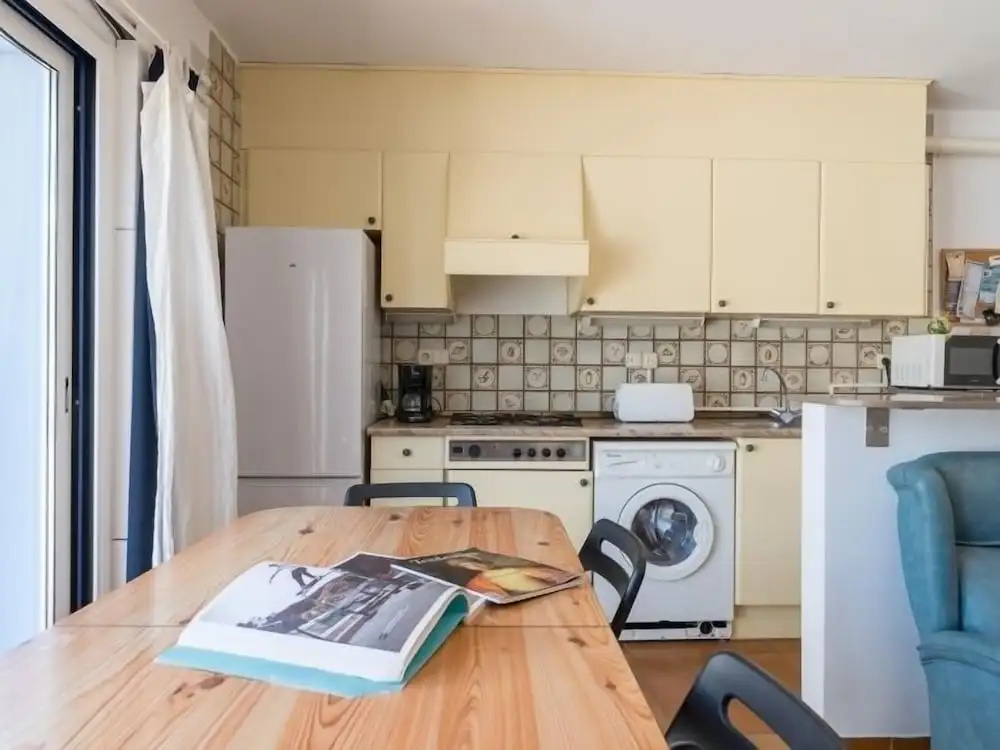 Family flat with parking near beach